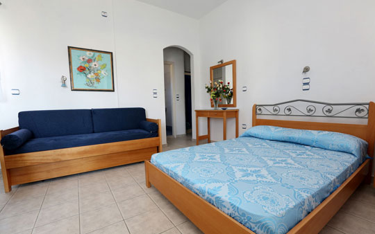 Στούντιο 2 με διπλό κρεβάτι και καναπέ